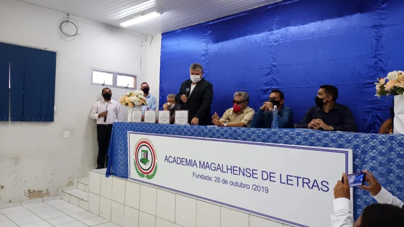 Academia de letras homenageia as famílias fundadoras de Magalhães de Almeida