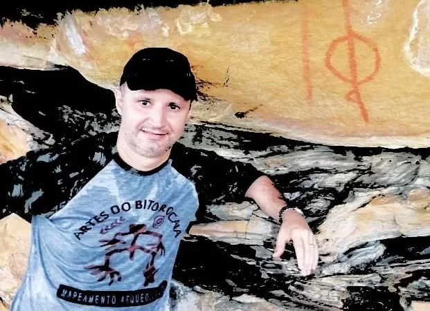 Professor do IFPI escreve livro sobre genealogia da família Meneses de Piracuruca.