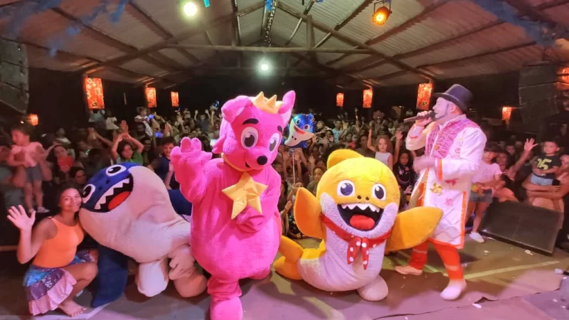 Caravana Baby Shark se apresenta no Teatro Saraiva, sábado 24 de setembro às 17h.