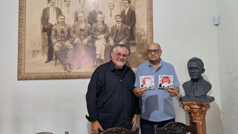 Escritor José Luiz de Carvalho visita APL, em Teresina