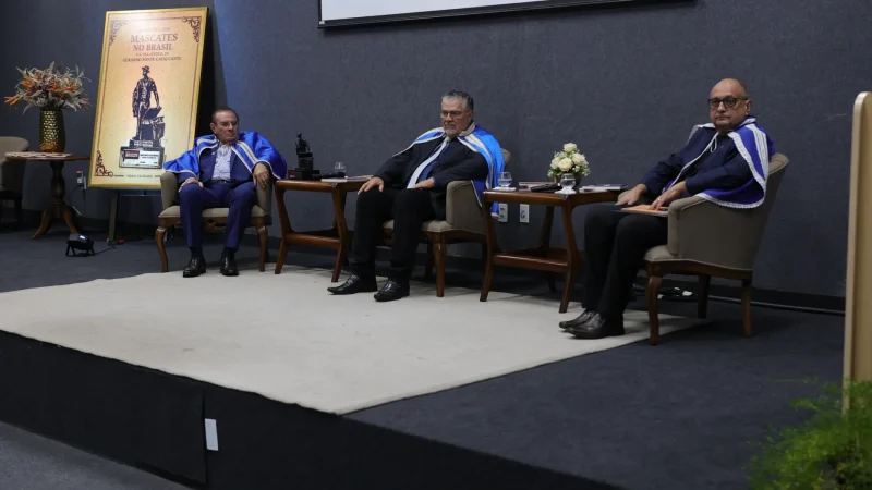 Cultura e história em destaque: Parnaíba recebe lançamento da 77ª edição do Almanaque e do livro _História dos Mascates no Brasil