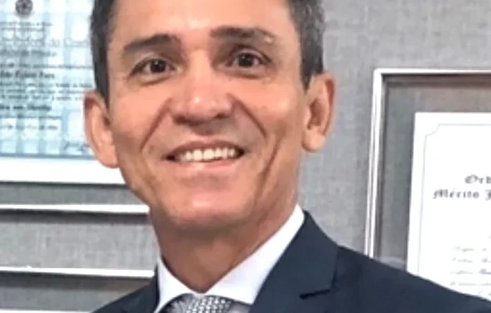 ACADEMIA PARNAIBANA DE LETRAS ACLAMA DESEMBARGADOR ARNALDO BOSON PAES COMO SÓCIO CORRESPONDENTE