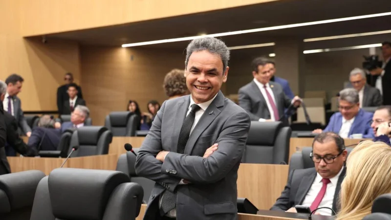 Na Alepi, Dr. Gil Carlos propõe ampliação do ensino sobre o Piauí na educação básica