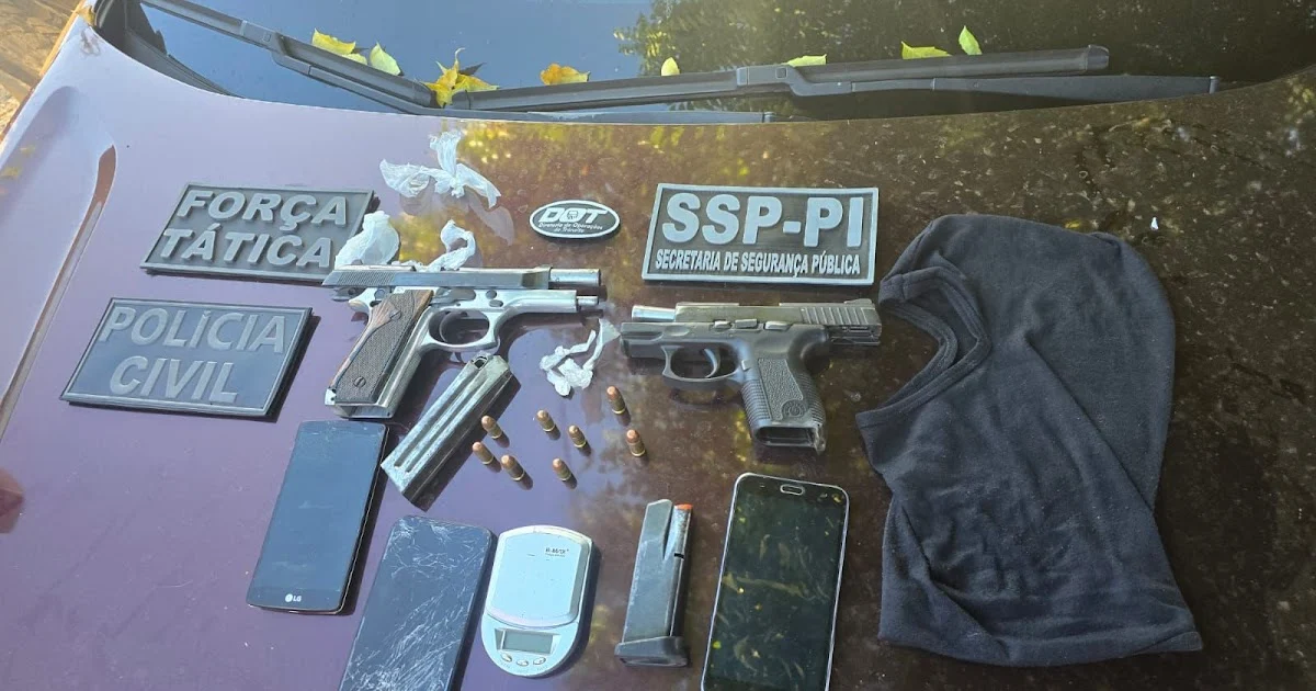 Operação policial em Regeneração com apreensão de arma, drogas e motocicleta com restrição