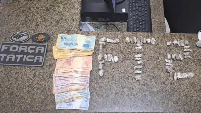 Suspeito de tráfico tenta fugir da PM e é localizado trancado em banheiro em Parnaíba