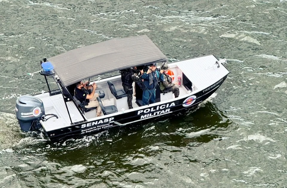 Embarcação usada para reforçar o policiamento marítimo e fluvial no litoral do Piauí